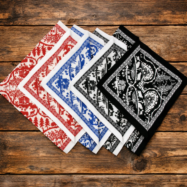 Halstuch mit Scherenschnittmuster