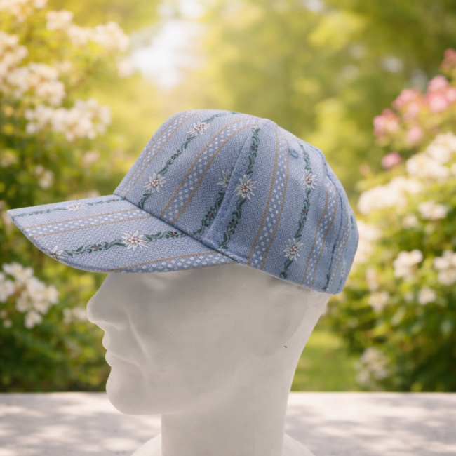 Cap Edelweissstoff hellblau