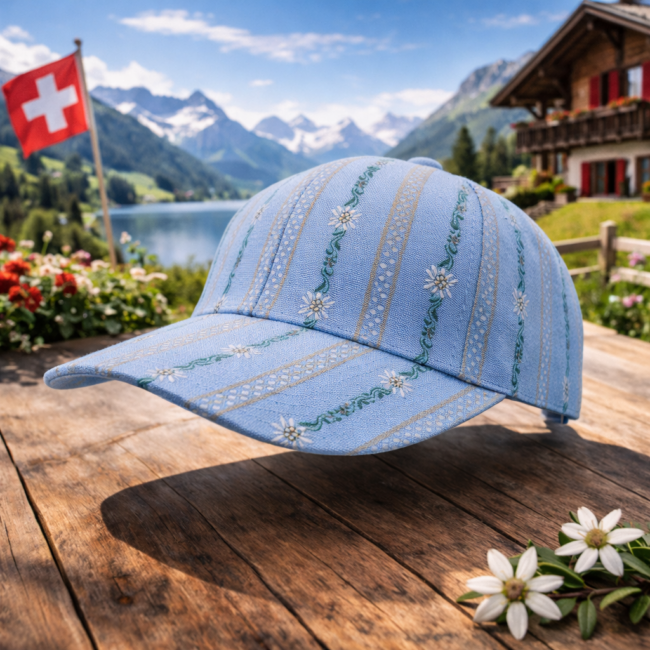 Kindercap hellblau bestickt mit Edelweiss